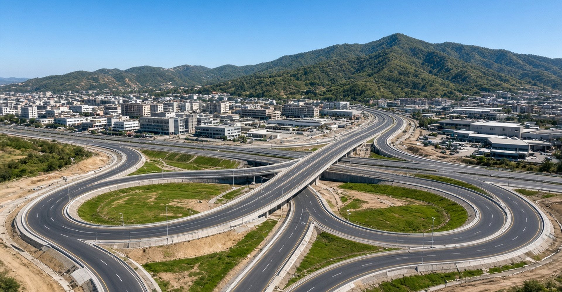 Modern otoyol ve kavşak altyapısı